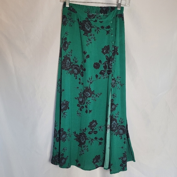 Band of the Free Etta Emerald Black Floral Midi Skirt Women's Size XS NWT - Picture 3 of 14